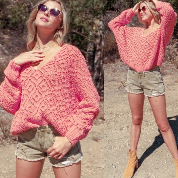 POL Sweaters - EUC POL "Crochet Sweater" Double Soft V-neckline Bubblegum Pink/Salmon Sz Medium